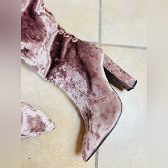 BAMBOO Mauve Madam Taupe crush velvet OTK Thigh High Chunky Heel Boot size 7 - Picture 7 of 8